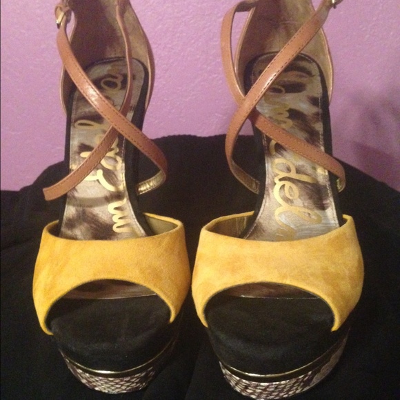 Sam Edelman Suede Gold Caged Heels - Picture 2 of 2